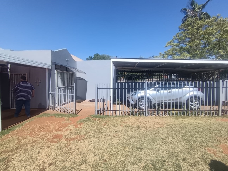 3 Bedroom Property for Sale in Minerva Gardens Northern Cape